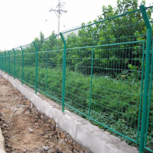 扁鐵護欄的應用與優勢——以雷泰網欄在種植園林中的使用為例